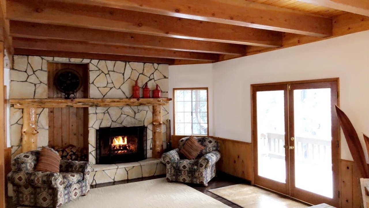 Photo of Bedroom in Lake Arrowhead