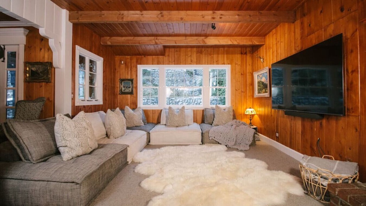 Photo of Livingroom in Twin Peaks