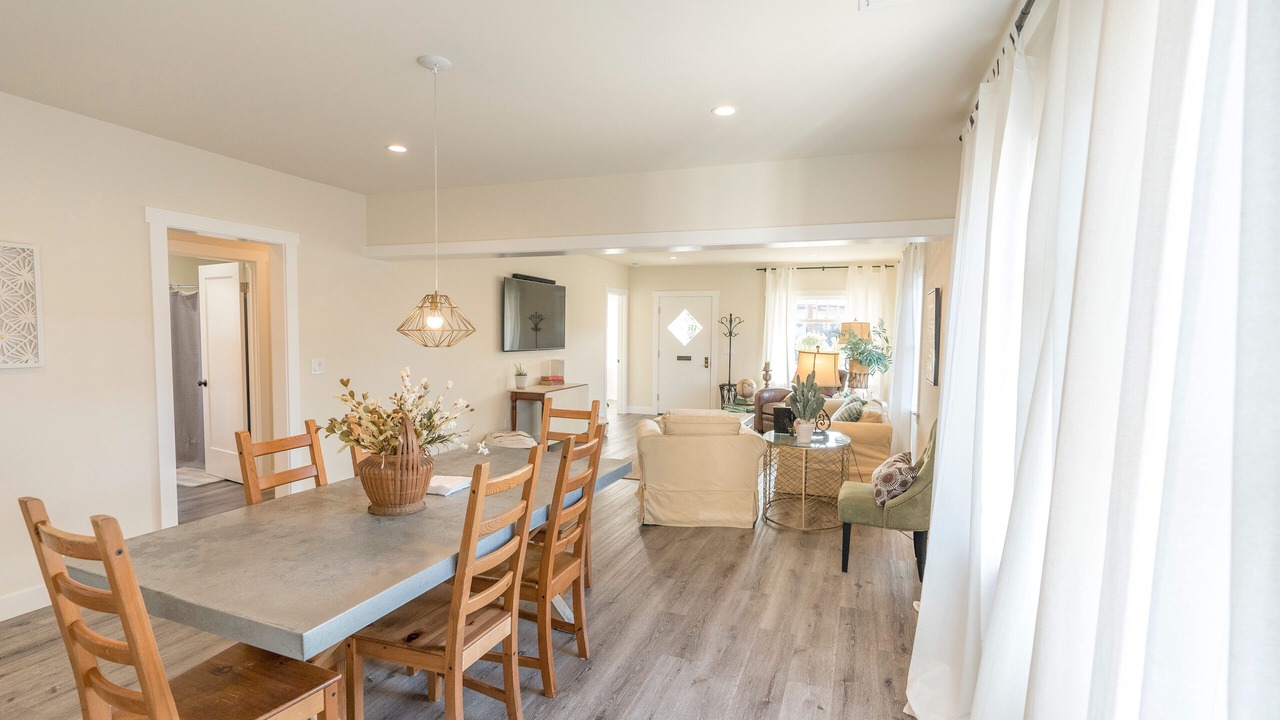 Photo of Bedroom in Bluff Heights