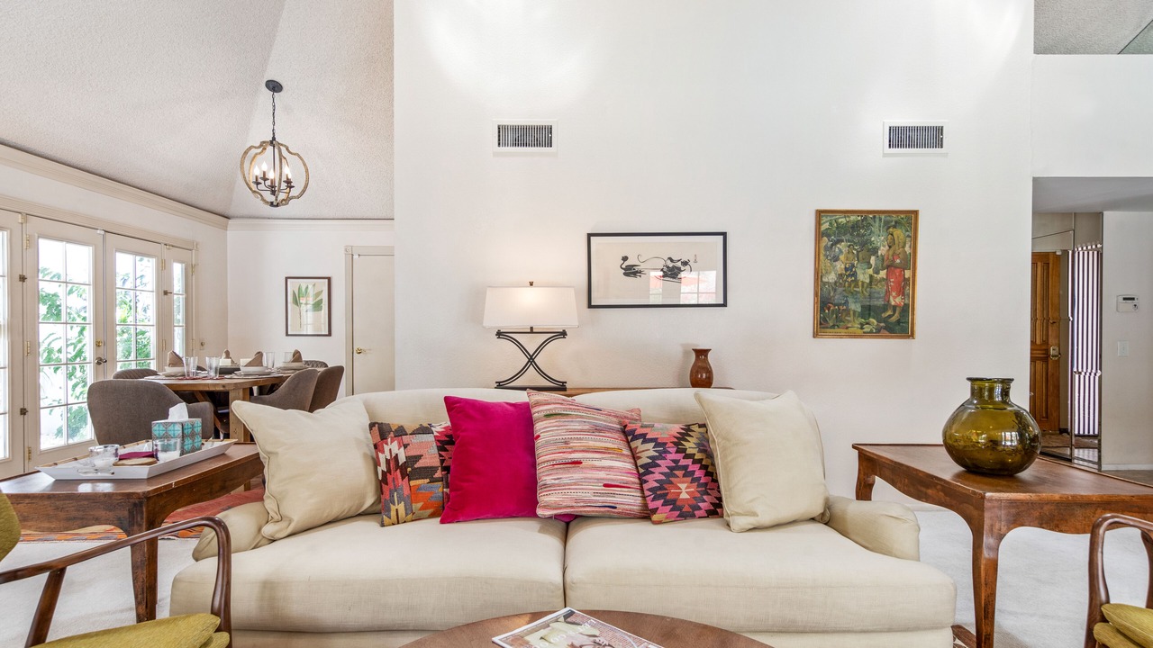 Photo of Livingroom in Cathedral City Cove