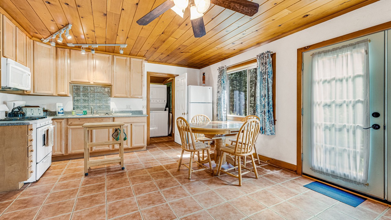 Photo of Kitchen in Harden Flat