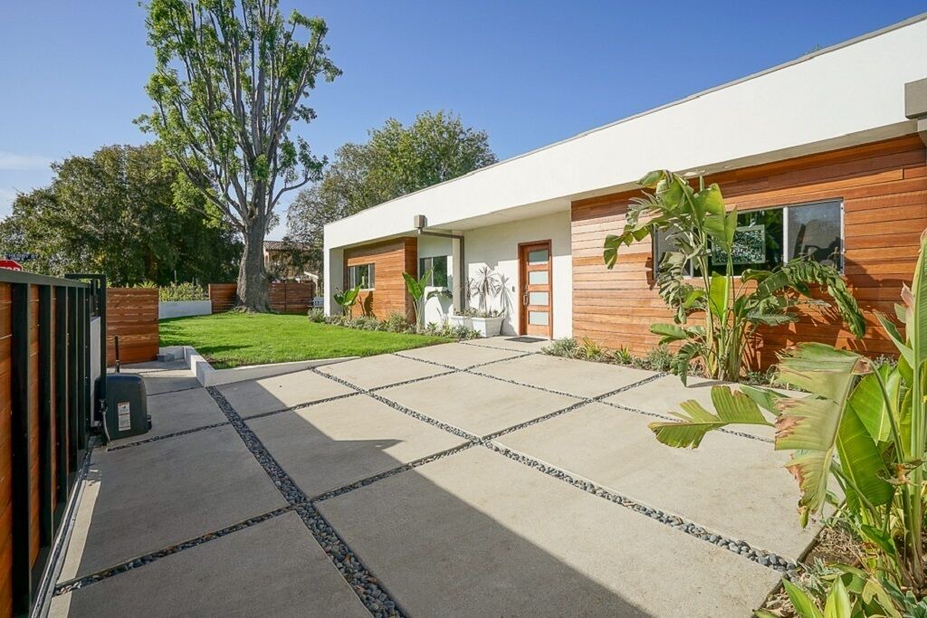 Photo of Outdoor in Sherman Oaks