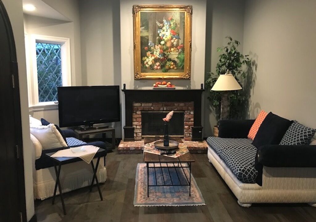 Photo of Livingroom in Chatsworth