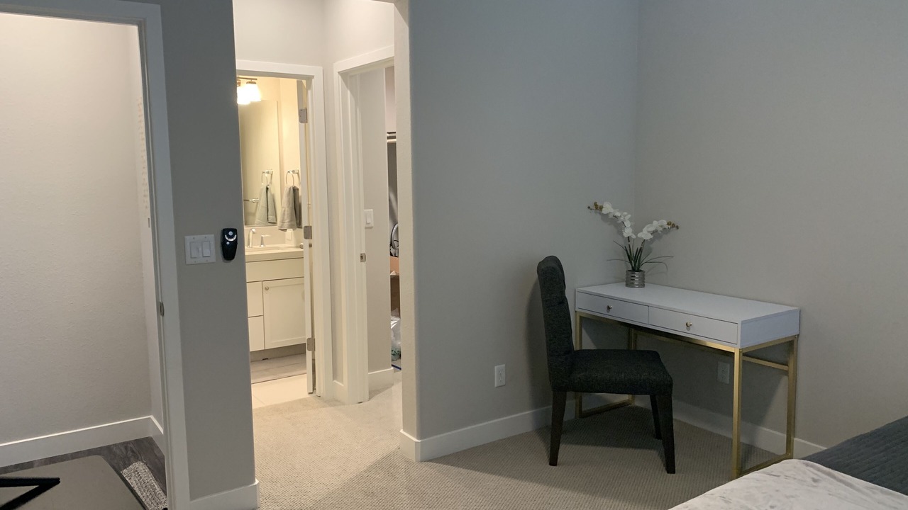 Photo of Bedroom in Raisin