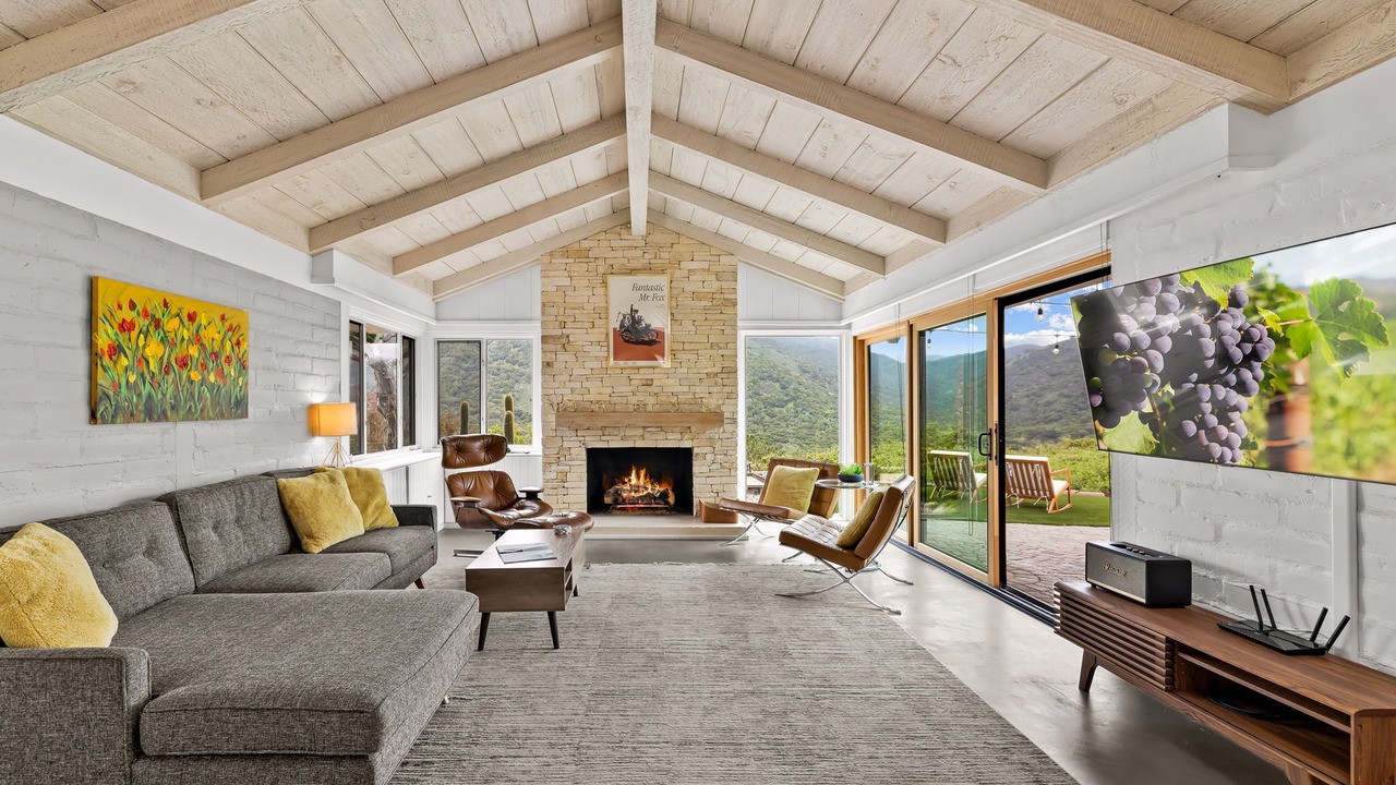 Photo of Livingroom in Carmel Valley