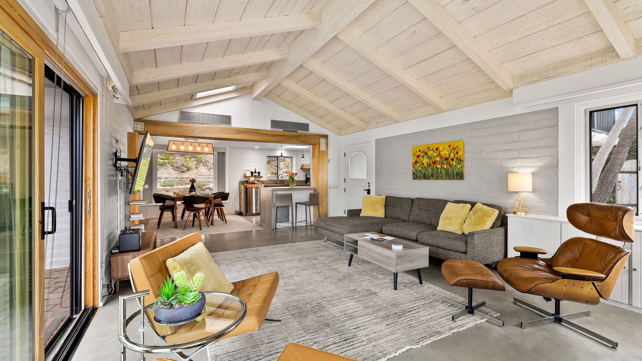 Photo of Livingroom in Carmel Valley