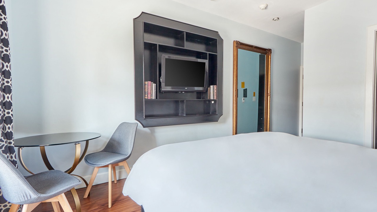 Photo of Bedroom in Beverly Hills