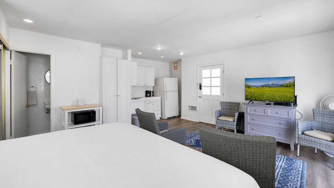 Photo of Bedroom in Balboa Peninsula
