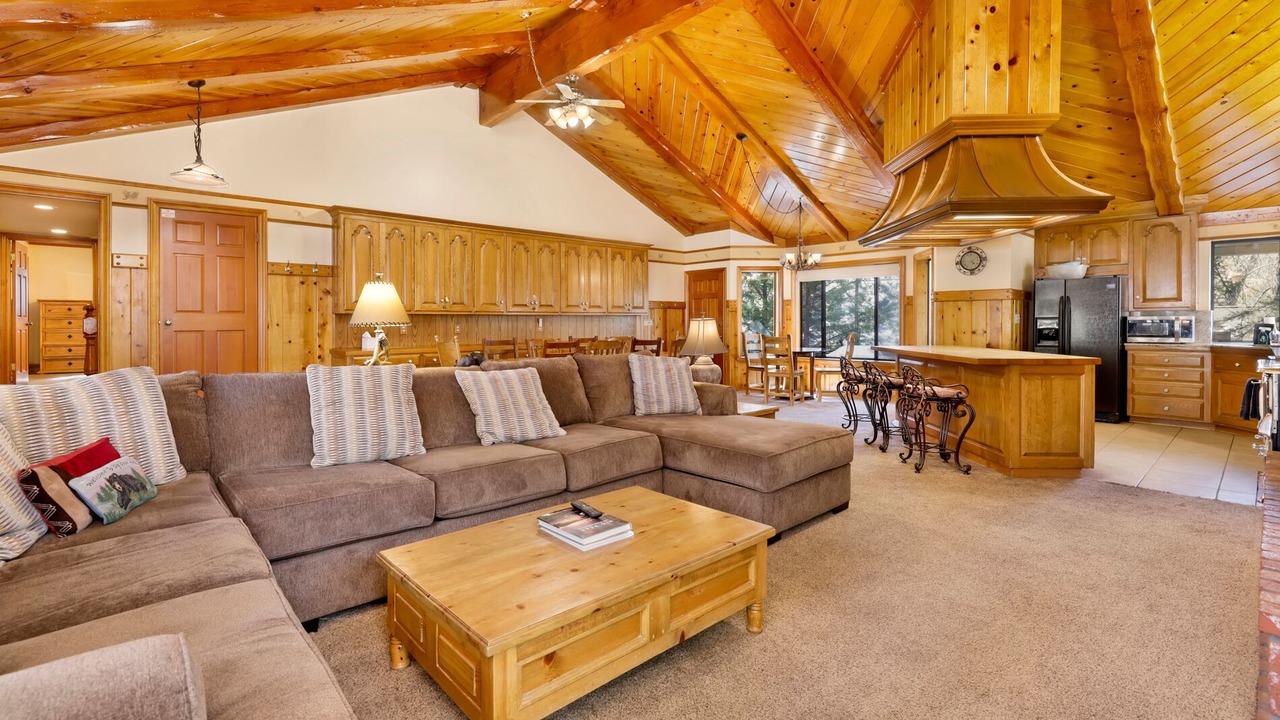 Photo of Livingroom in Fox Farm