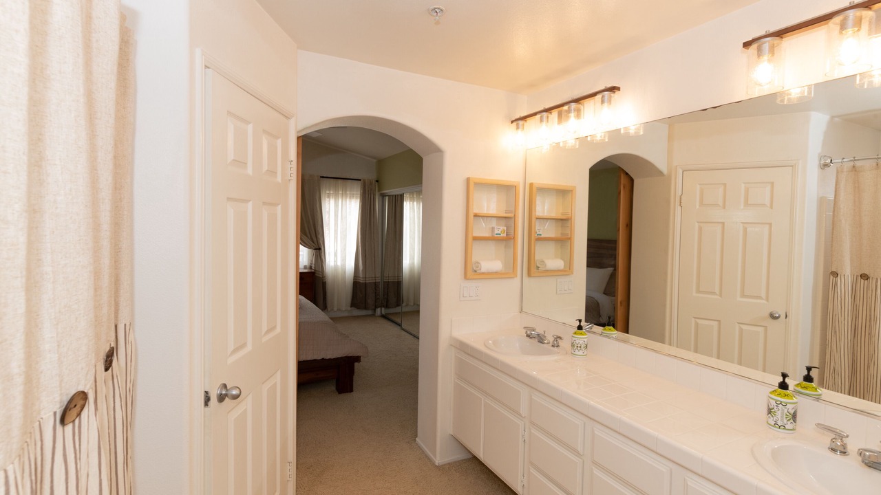 Photo of Bathroom in Ventura
