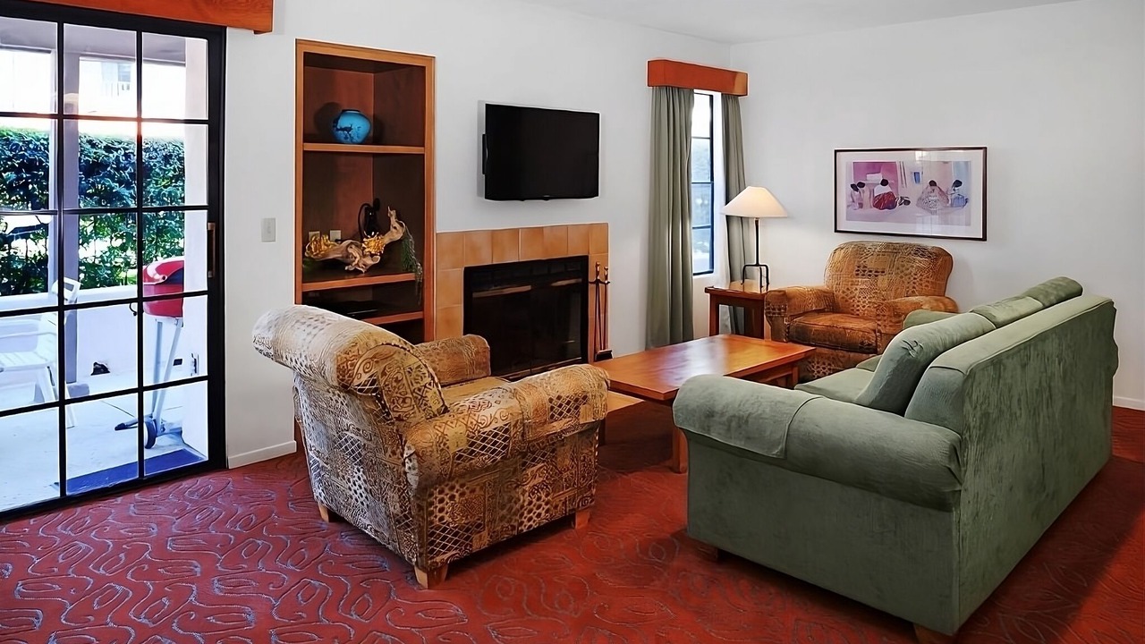 Photo of Livingroom in San Diego Country Estates