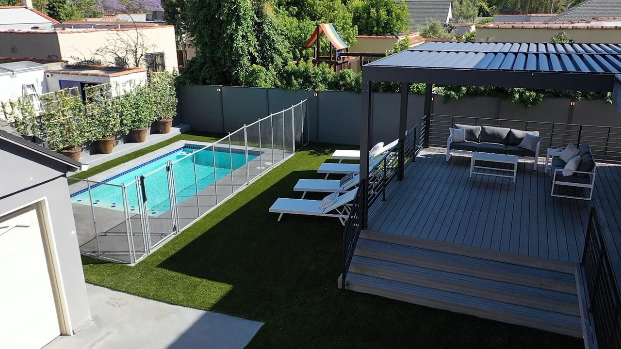 Photo of Patio Balcony in Mid-Wilshire