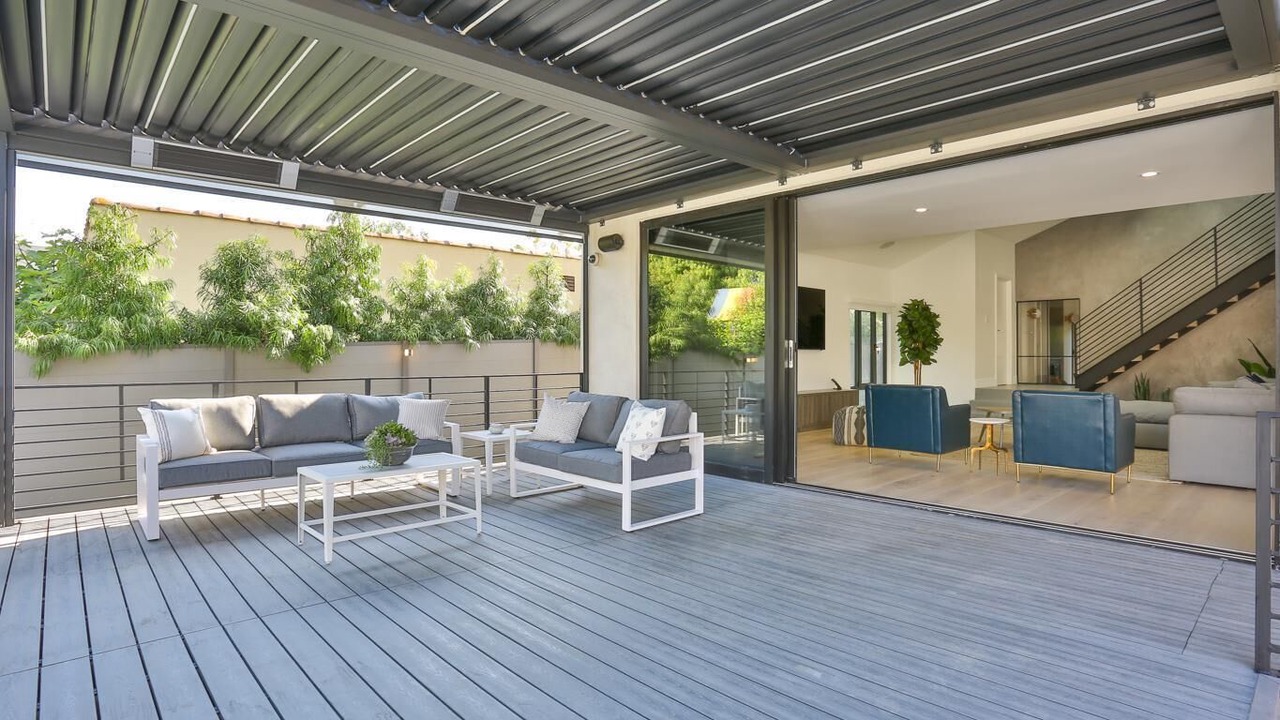 Photo of Patio Balcony in Mid-Wilshire
