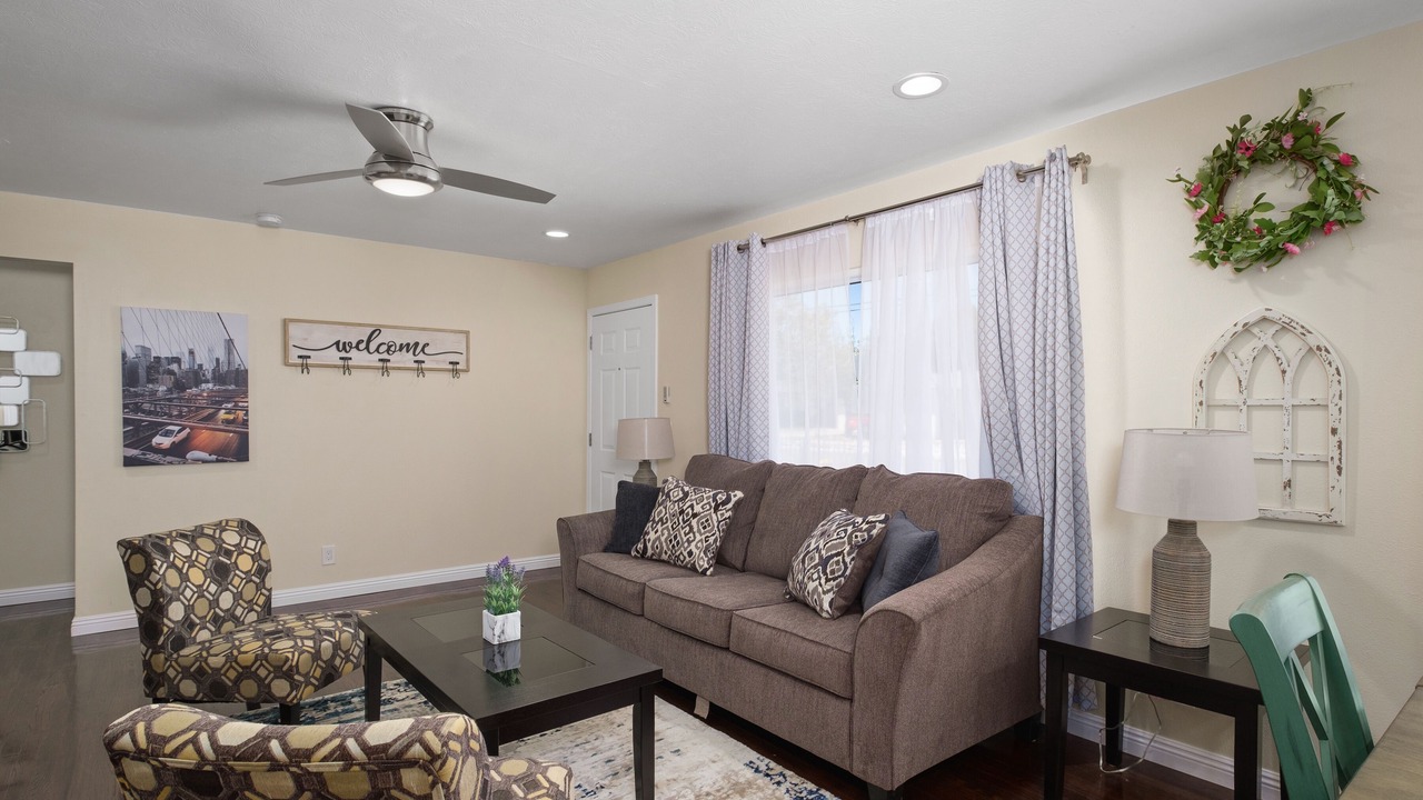 Photo of Livingroom in Raisin