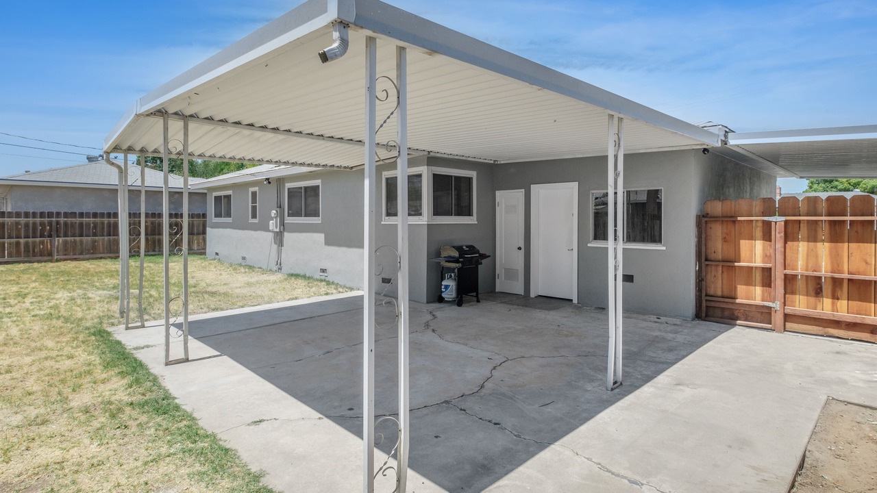 Photo of Patio Balcony in Raisin