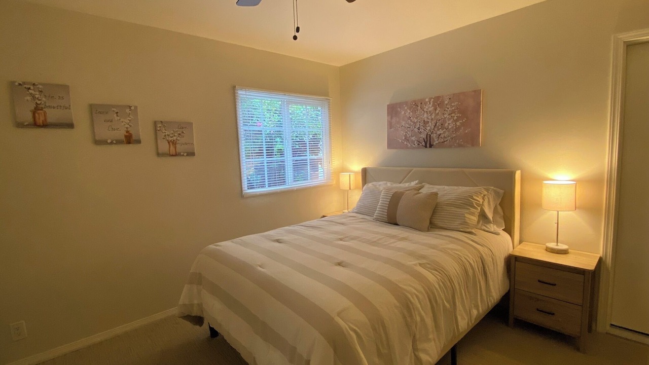 Photo of Bedroom in Granada Hills South
