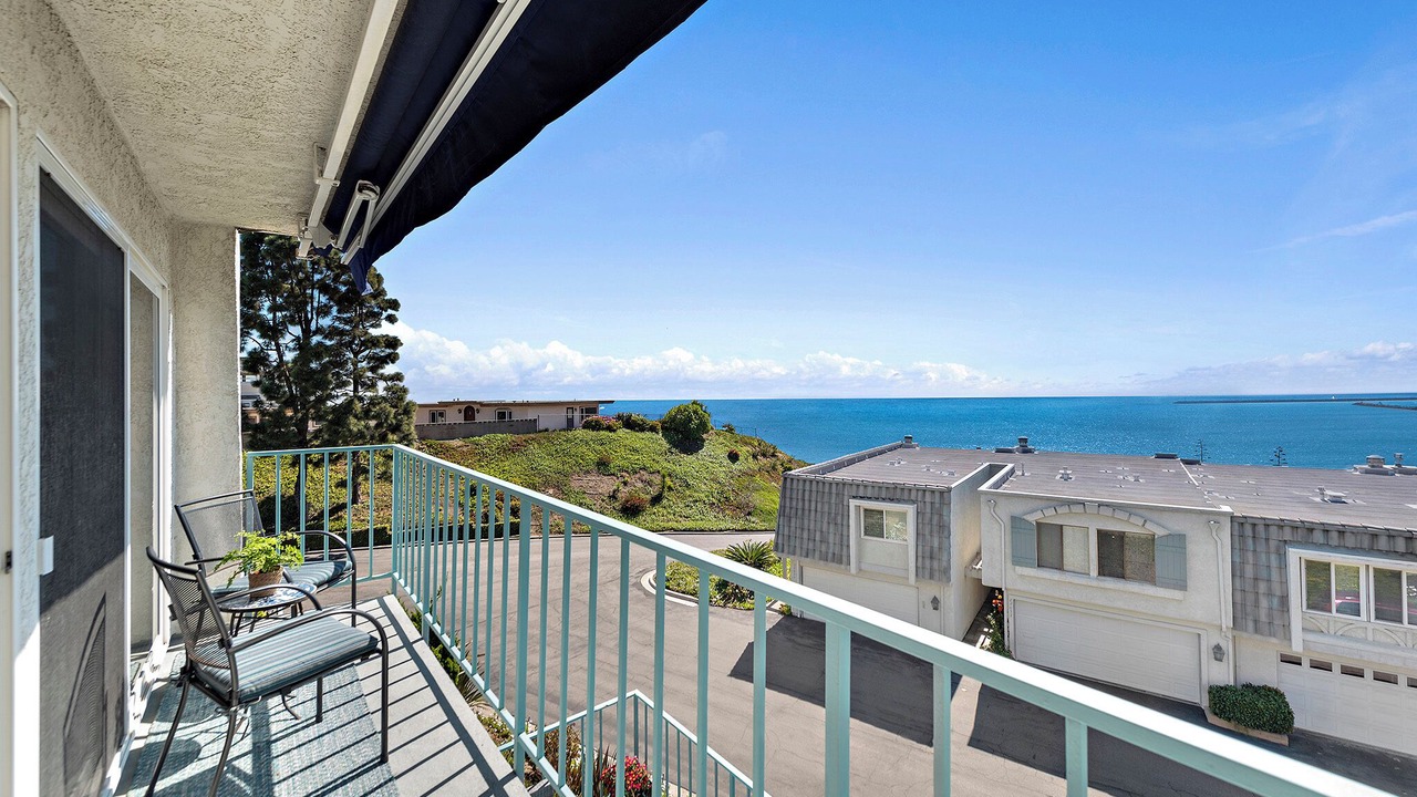 Photo of Patio Balcony in Capistrano Beach