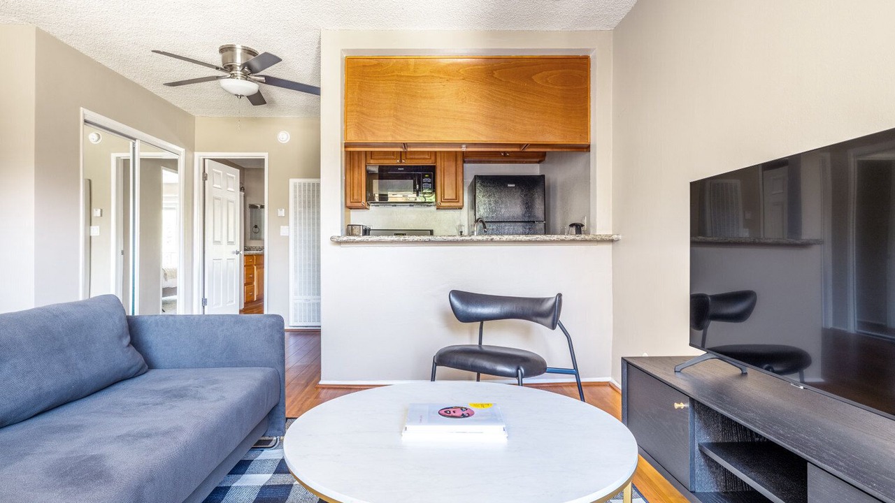 Photo of Livingroom in Sherman Oaks