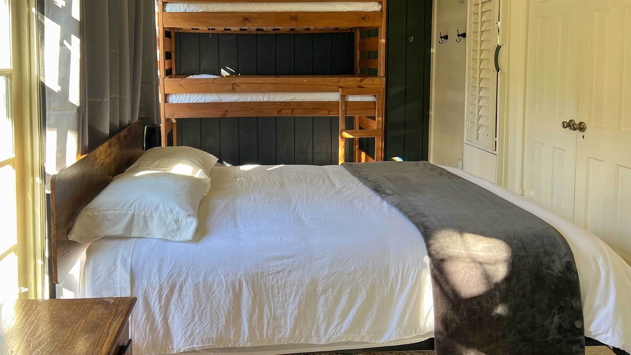 Photo of Bedroom in Crestline