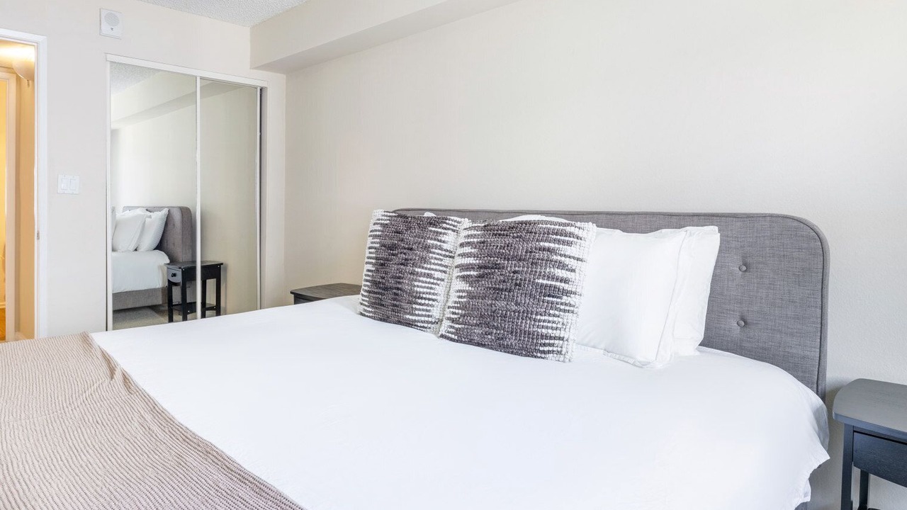 Photo of Bedroom in Sherman Oaks