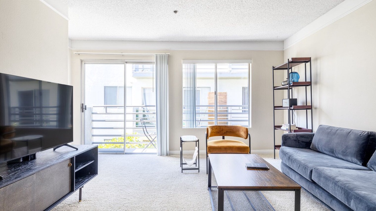 Photo of Livingroom in Sherman Oaks