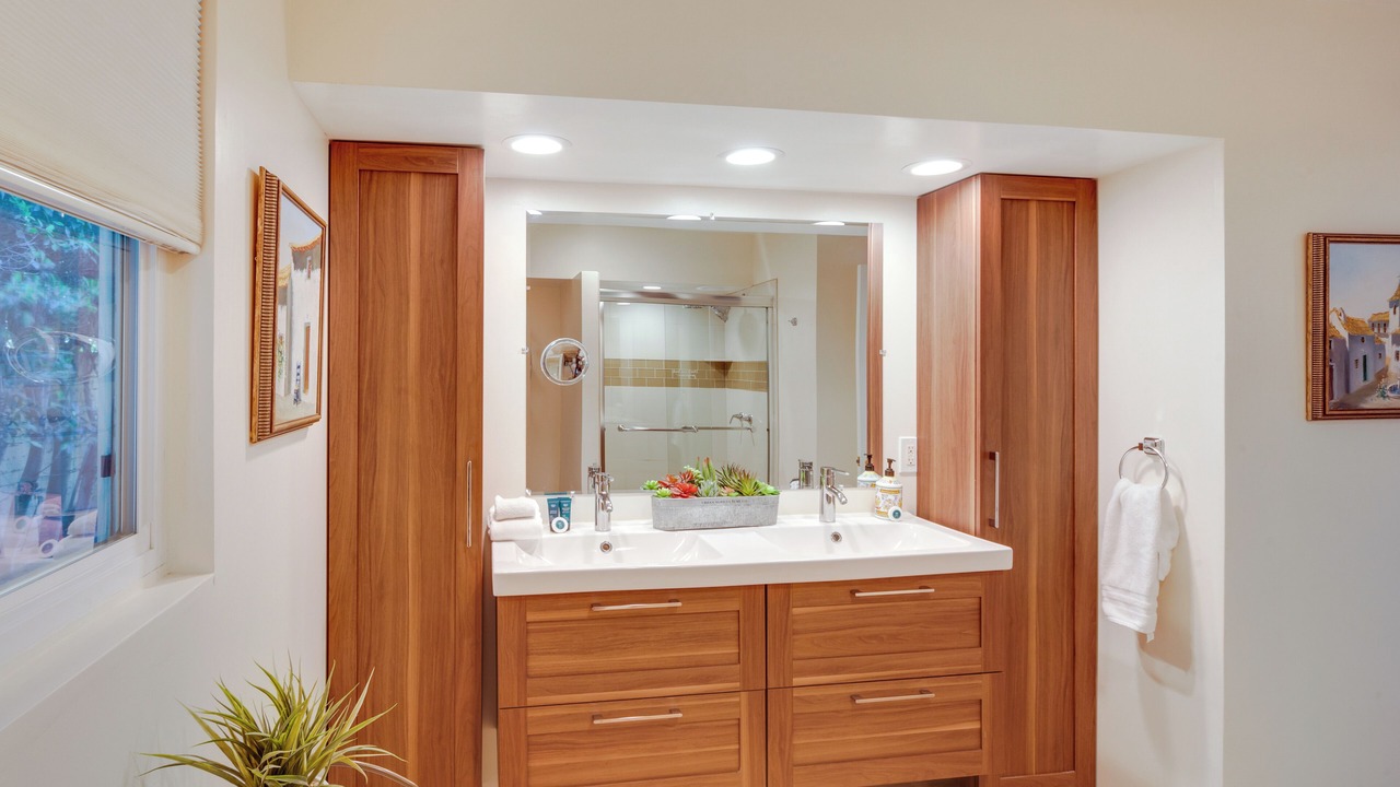Photo of Bathroom in Deepwell Estates