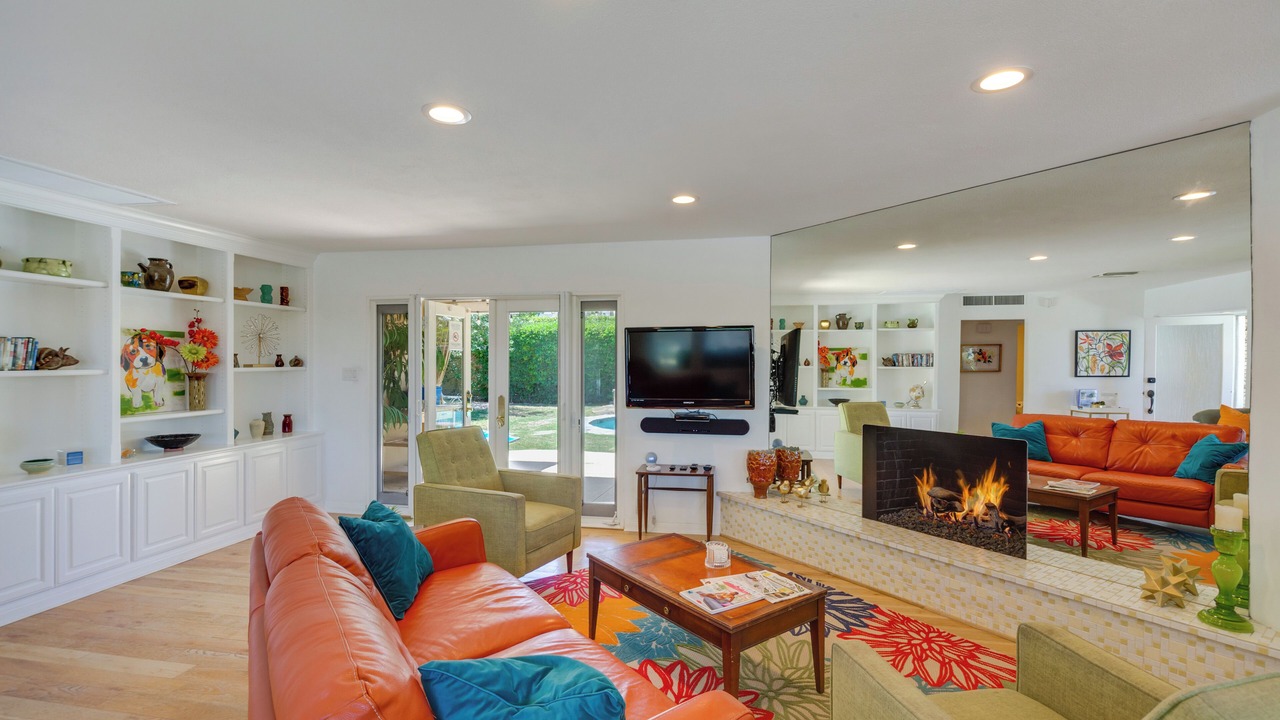 Photo of Livingroom in Deepwell Estates