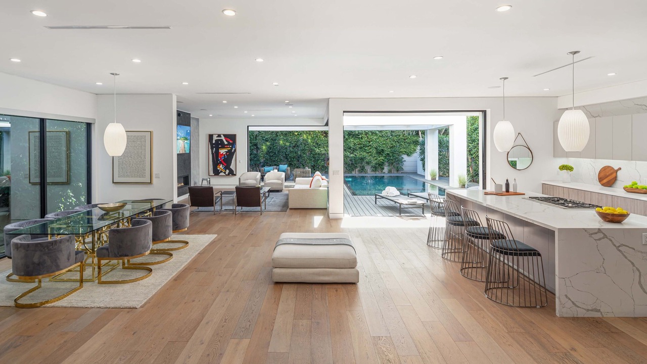Photo of Outdoor in Beverly Grove