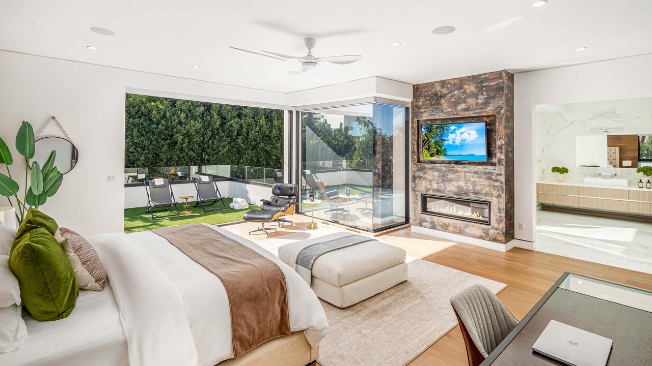 Photo of Bathroom in Beverly Grove
