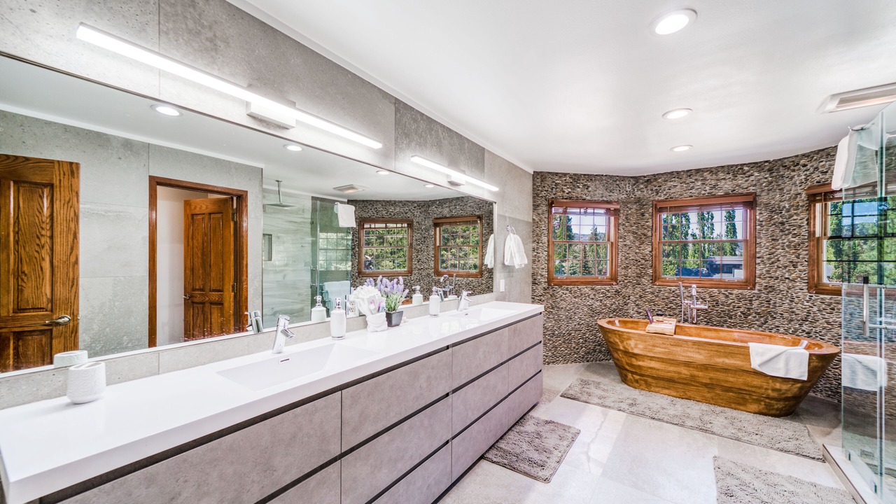 Photo of Bathroom in Fox Farm
