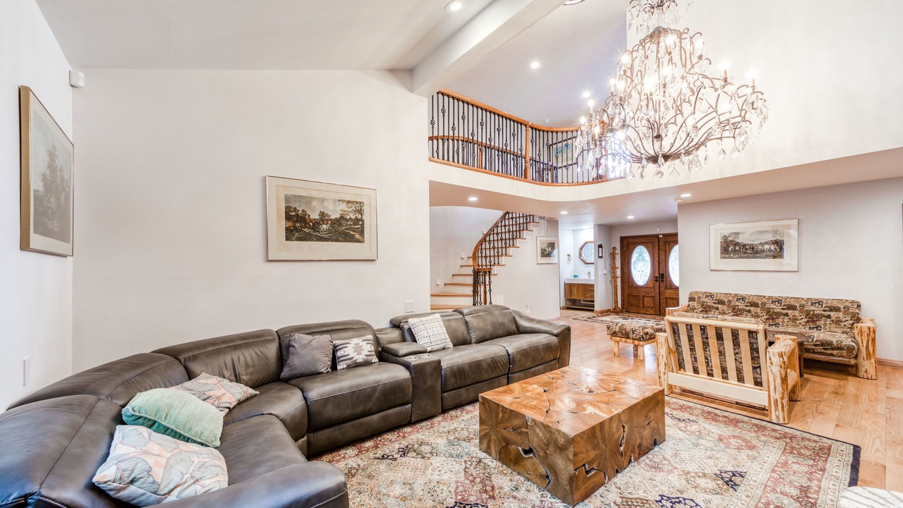 Photo of Livingroom in Fox Farm