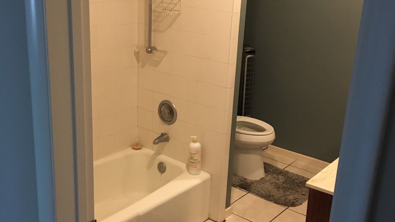 Photo of Bathroom in Orange