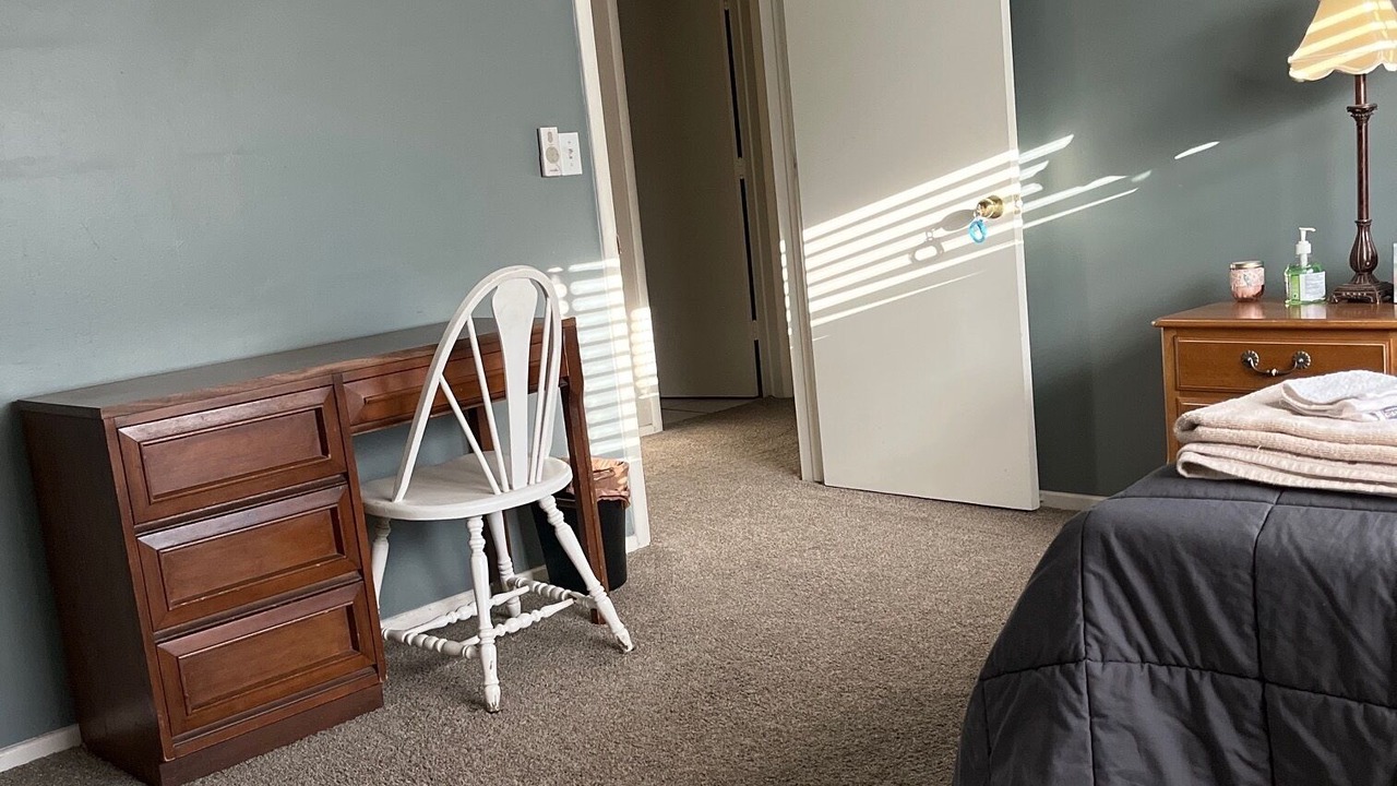 Photo of Bedroom in Orange