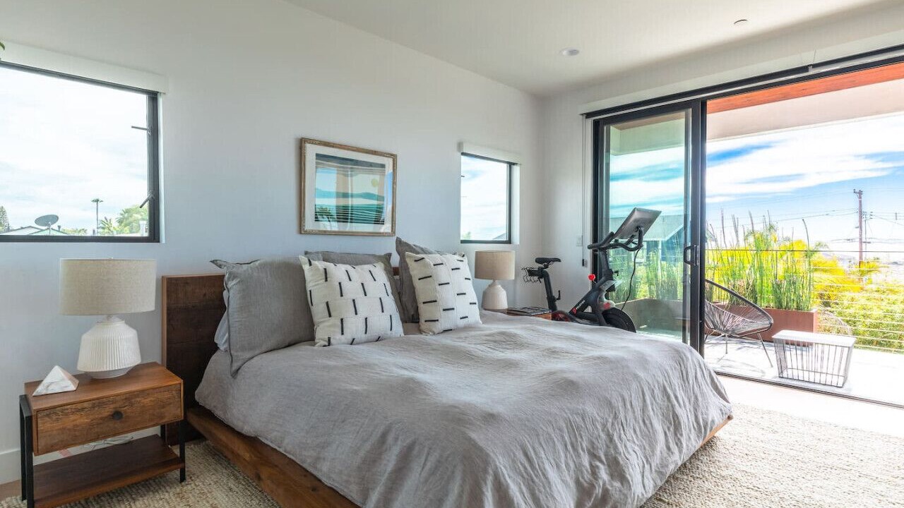 Photo of Bedroom in Cardiff-by-the-Sea