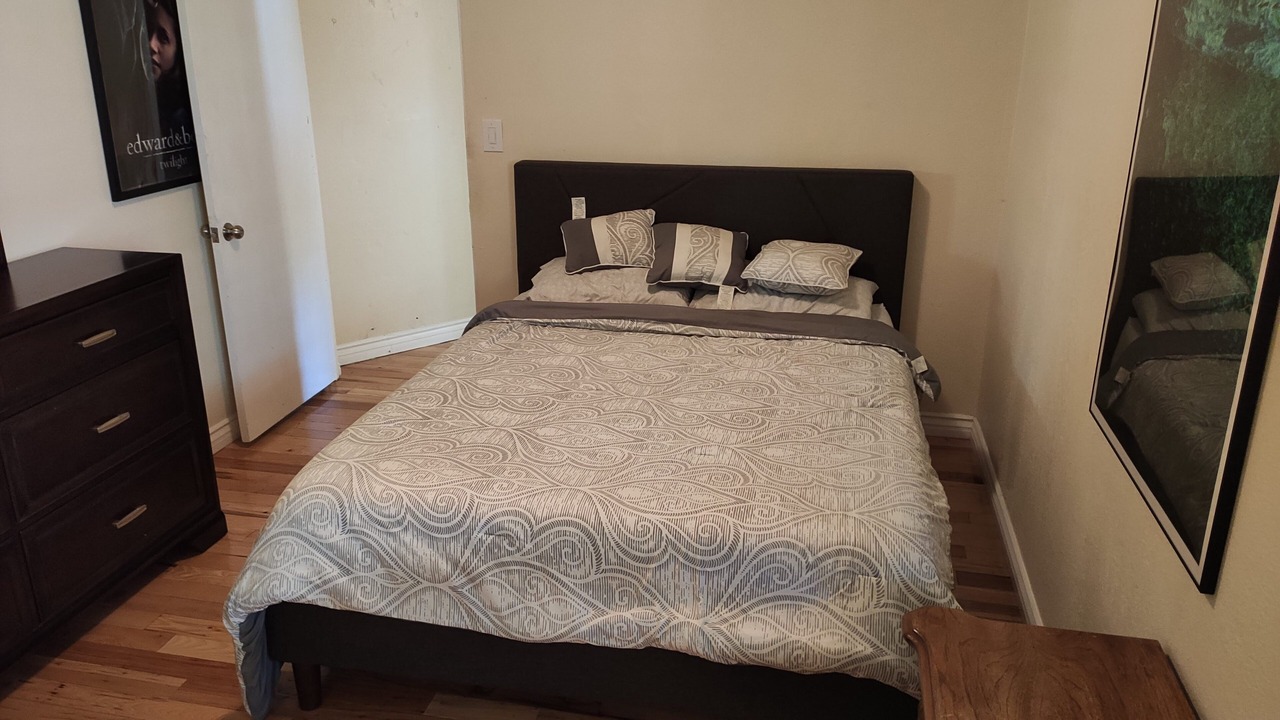 Photo of Bedroom in Covina
