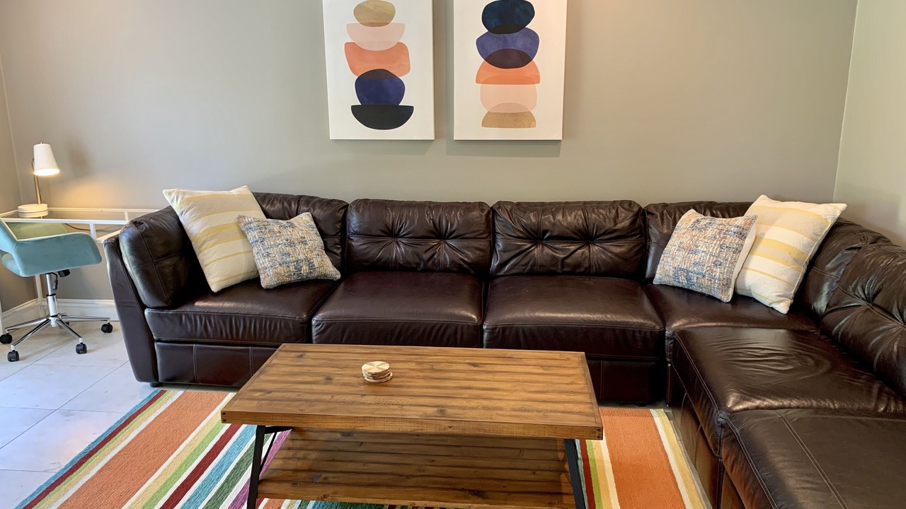 Photo of Livingroom in Old Towne