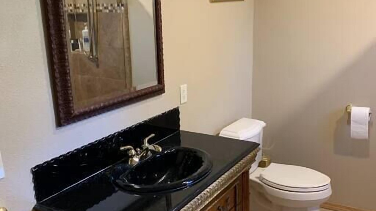 Photo of Bathroom in Mariposa