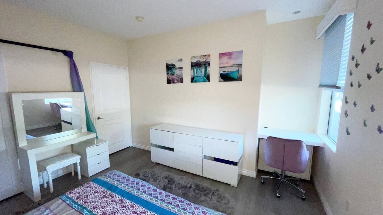 Photo of Bedroom in Airport Area