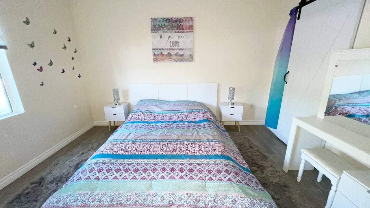 Photo of Bedroom in Airport Area