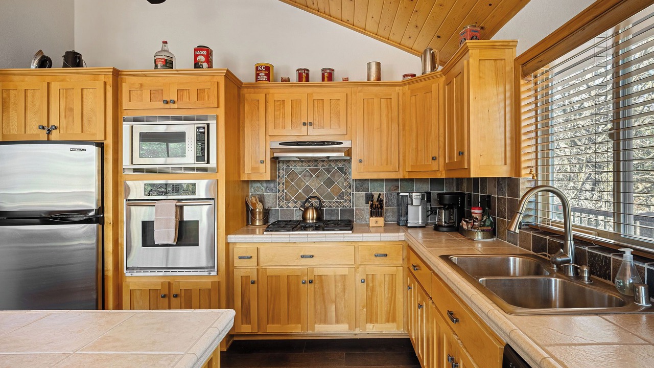 Photo of Kitchen in Castle Glen Estates