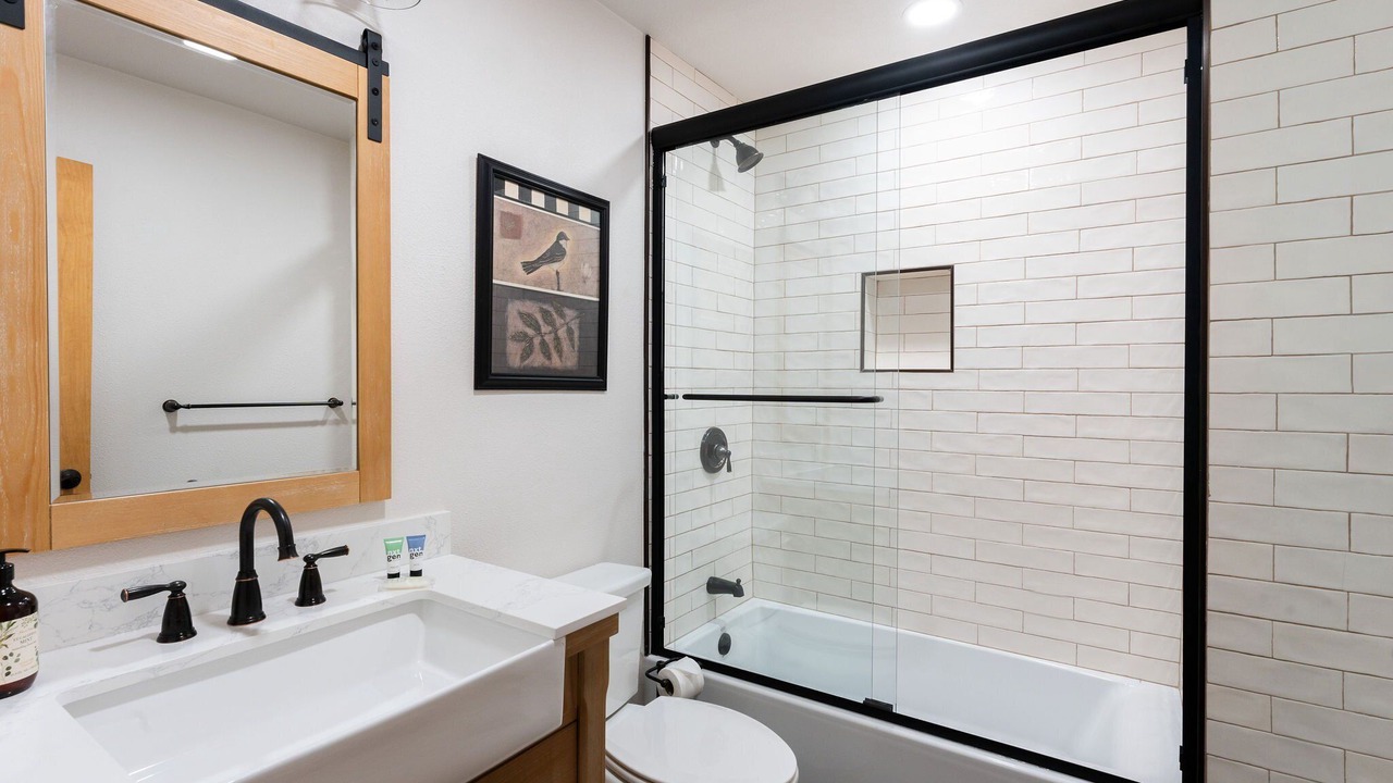 Photo of Bathroom in Castle Glen Estates
