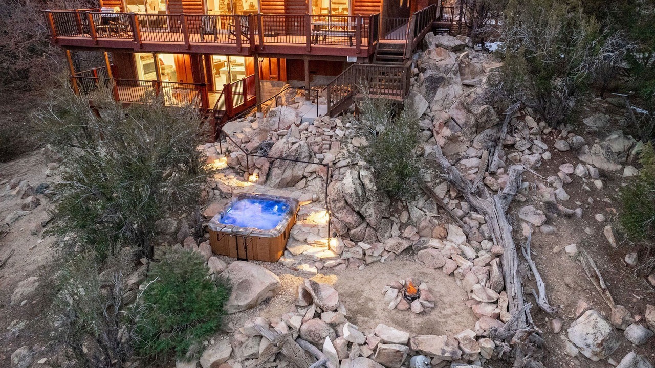 Photo of Outdoor in Castle Glen Estates
