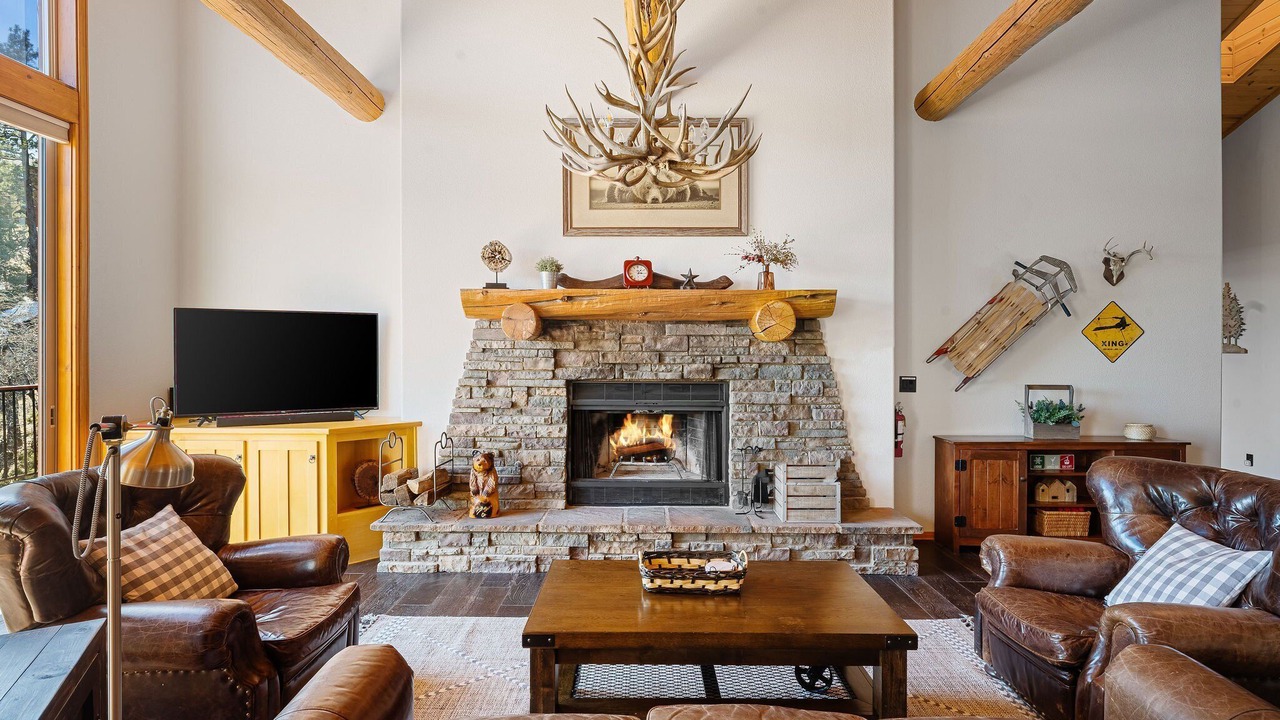 Photo of Livingroom in Castle Glen Estates