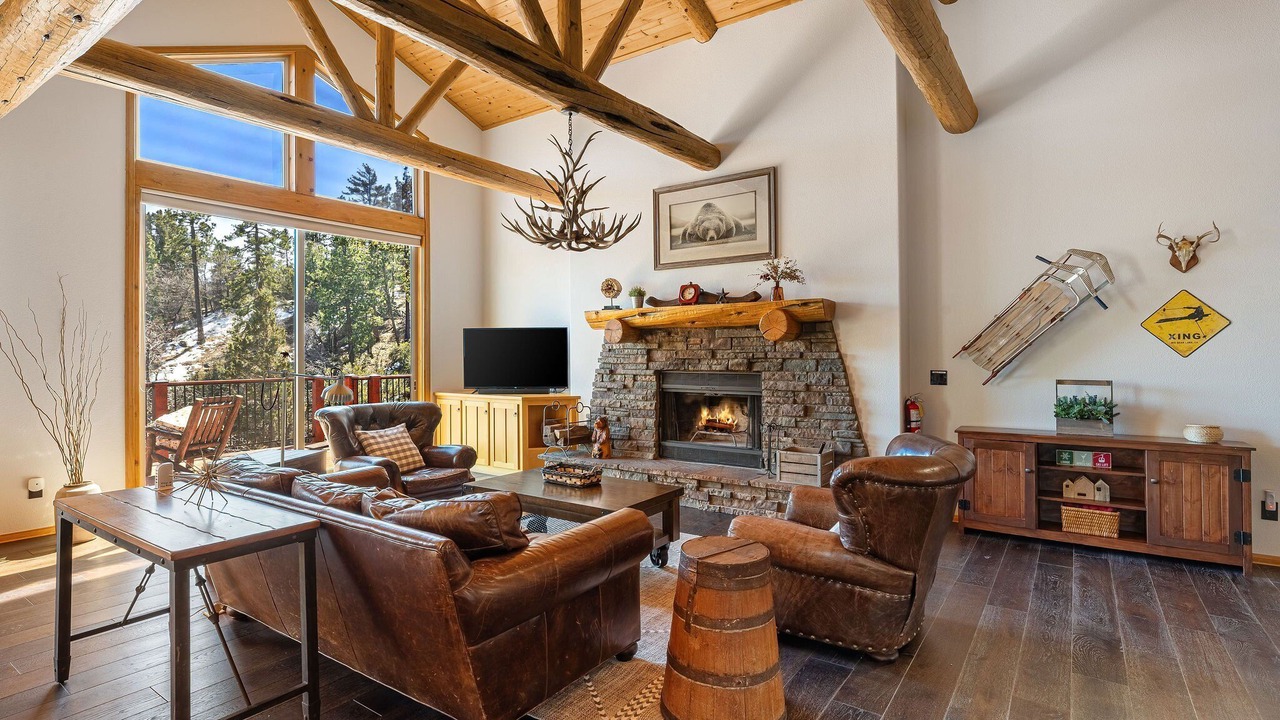 Photo of Livingroom in Castle Glen Estates