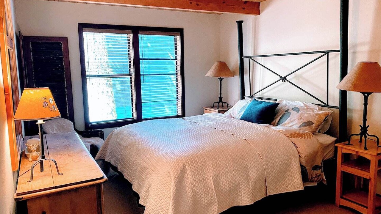 Photo of Bedroom in Alpine Meadows