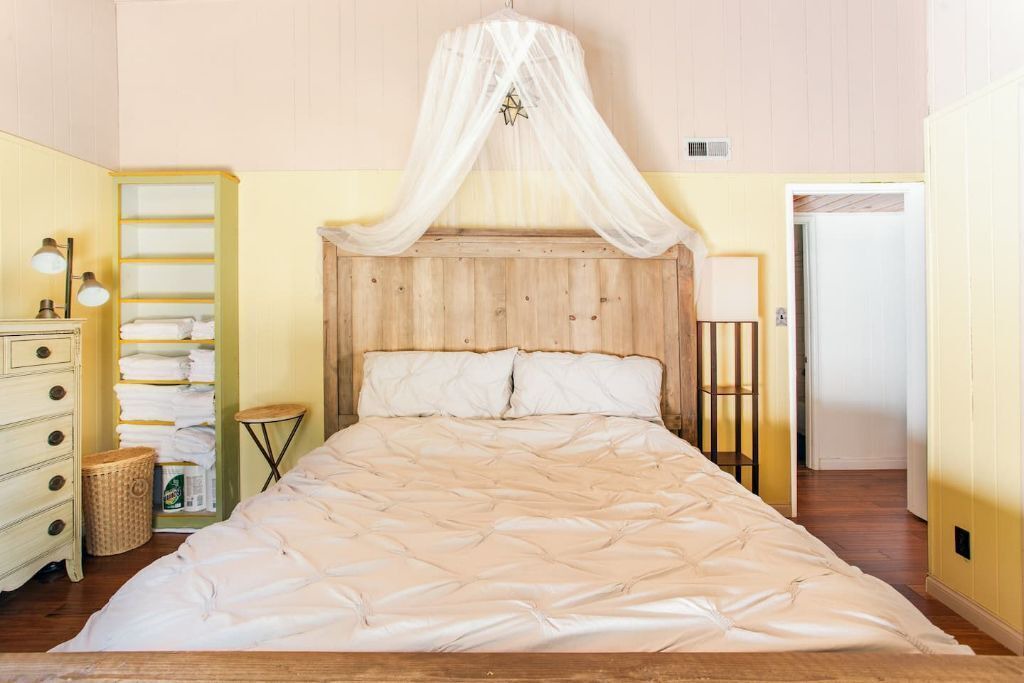 Photo of Bedroom in Crestline