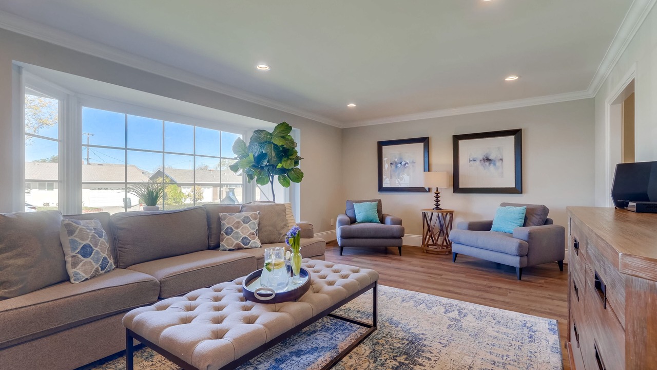 Photo of Livingroom in Orange