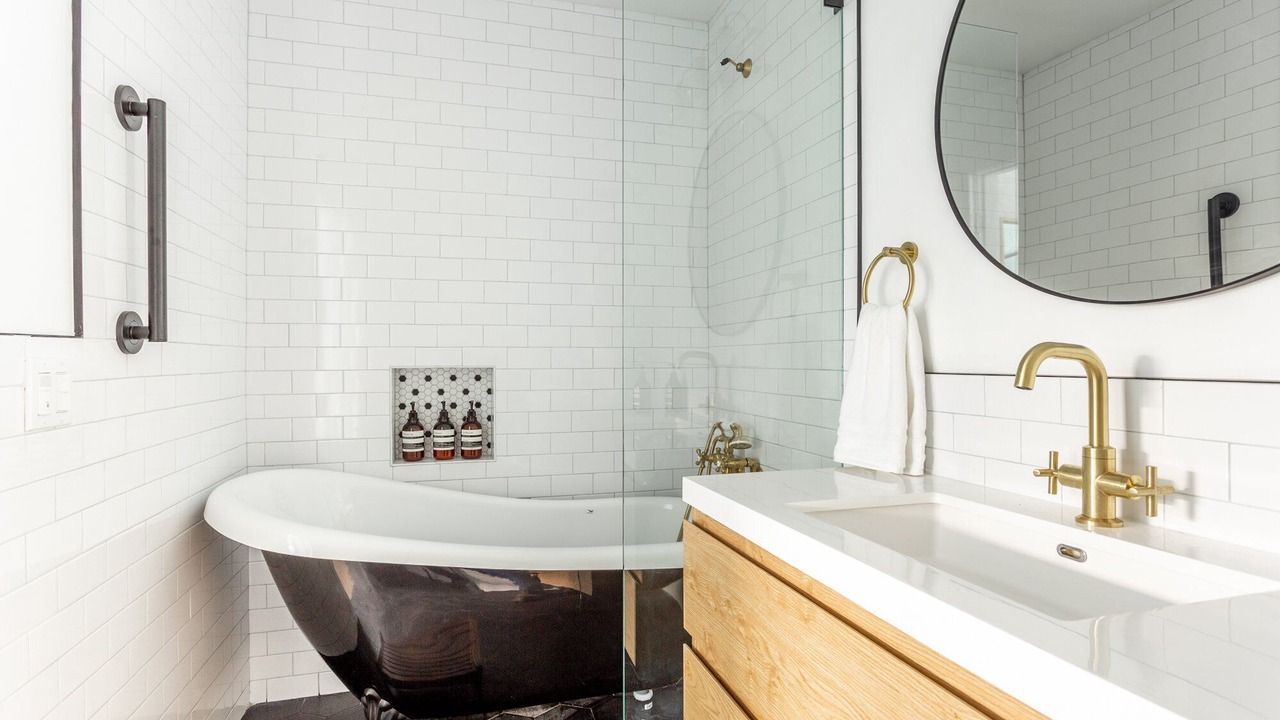 Photo of Bathroom in East Pasadena