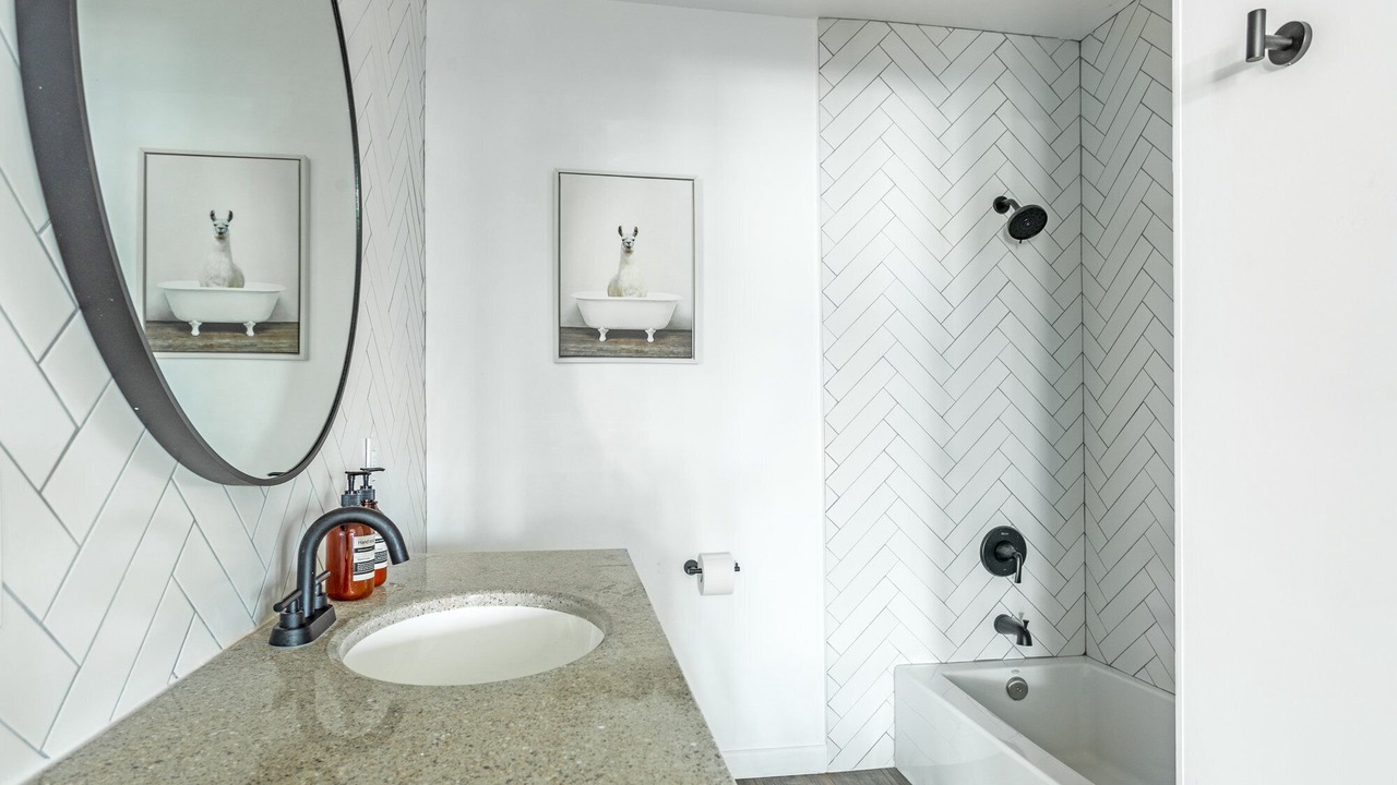 Photo of Bathroom in East Pasadena