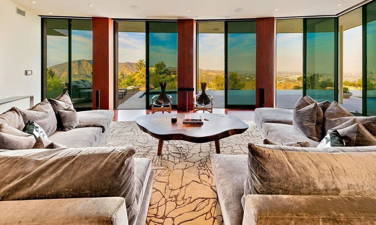 Photo of Livingroom in Hollywood Hills